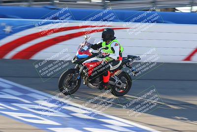 media/Jan-21-2022-Fastrack Riders (Fri) [[90b5309cc6]]/Level 1/Session 1 Front Straight/